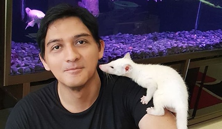 Lucky Hakim Ogah Minta Maaf Ularnya Gigit