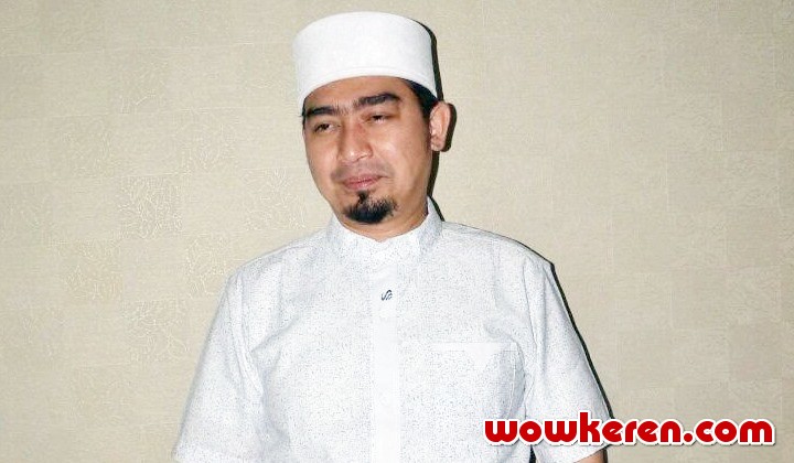 Punya Anak Kembar Ganteng, Masa Lalu Ustadz Solmed Kembali Disorot