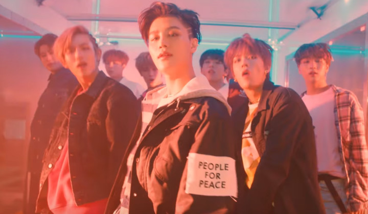 Balik Lagi ke Hip Hop, NCT 127 Jadi Bad Boy Seksi di MV 'Chain'