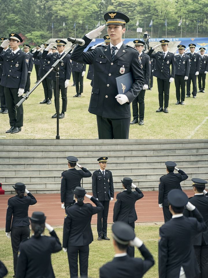\'Come and Hug Me\' Ungkap Gantengnya Jang Ki Yong di Upacara Kelulusan Polisi