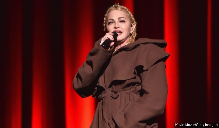 Bikin Bangga, Madonna Gunakan Aksesoris Karya Desainer Indonesia di Met Gala