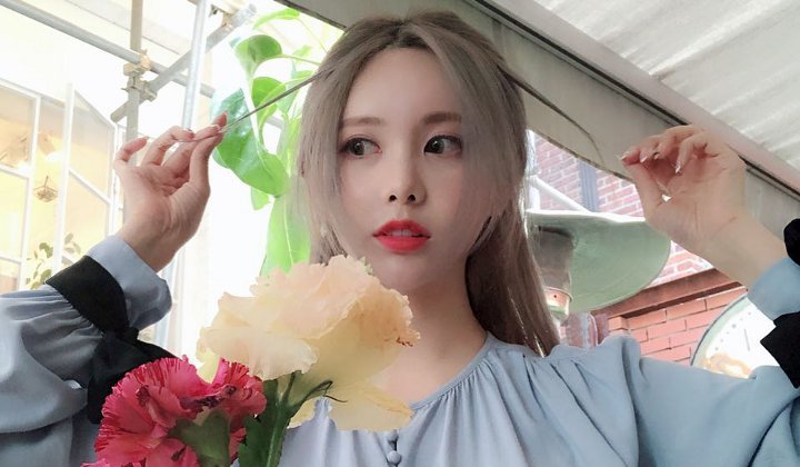 Heboh Dikabarkan Pacari Pengacara Terkenal, Qri TAra Heboh Dikabarkan Pacari Pengacara Terkenal, Qri TAra