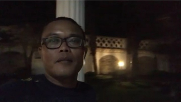 Lina Dikabarkan Sudah Lama Tinggalkan Istana Megah Mereka 