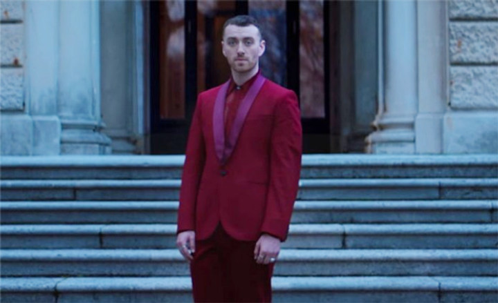 Rilis MV 'Pray', Sam Smith dan Logic Ajak Keliling Italia