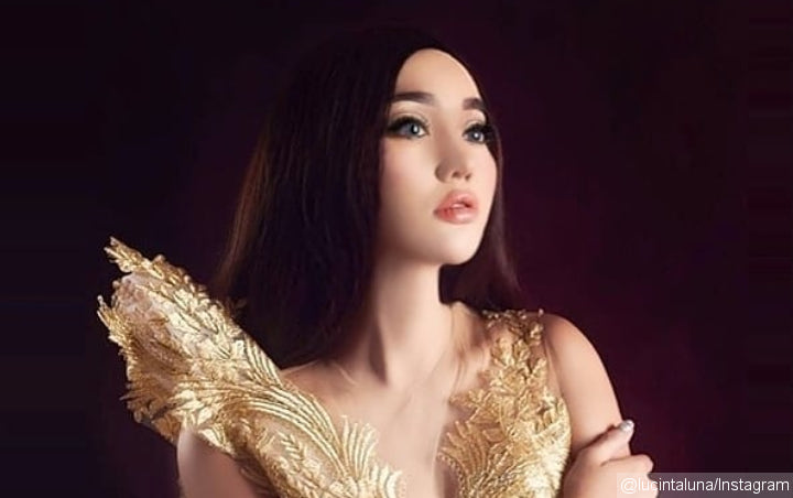 Lucinta Luna Berhijab Tapi Pamer Aurat di Bulan Ramadhan 