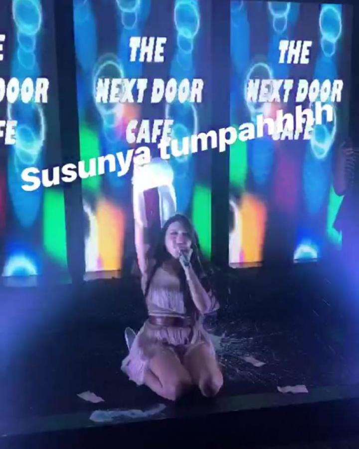 Lucinta Luna Tumpahkan Susu