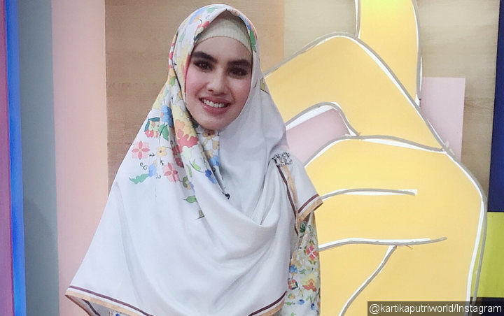 Beredar Foto Cantik Istri Pertama, Kartika Putri Dibela Anak Habib Usman Soal Fitnah Pelakor