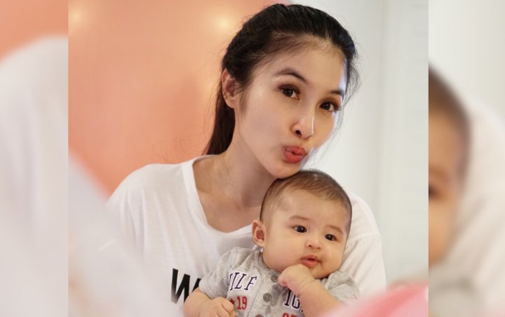 Lucu Menggemaskan, Jagoan Kecil Sandra Dewi Tetap Ganteng saat Tidur