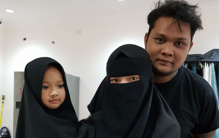 Virgoun Selfie Bareng Istri Bercadar, Dulunya Ngamuk Inara Diajak Taaruf Pria Sepulang dari Masjid