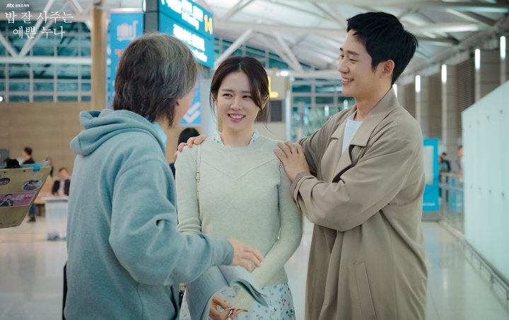 PD 'Pretty Noona Who Buys Me Food' Ungkap Alasan Gandeng Jung Hae In dan Son Ye Jin