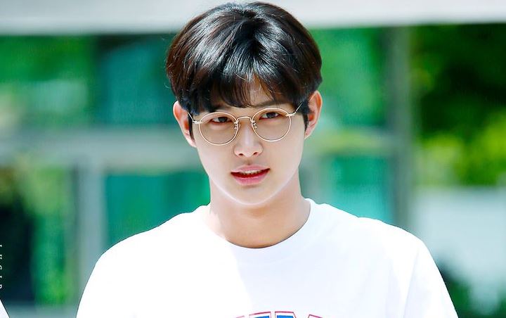 Tiba di Kantor Kejaksaan, Lee Seo Won Murung dan Tundukkan Kepala