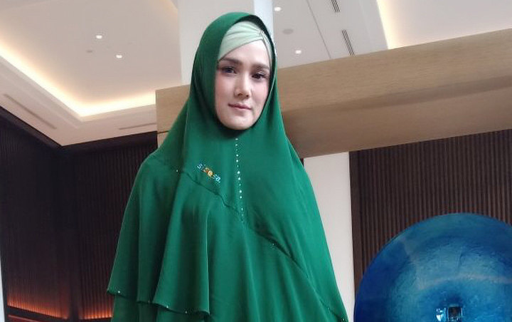 Mantap Pakai Jilbab Mulan Jameela Ungkap Alasan Berhijrah Mantap Pakai Jilbab Mulan Jameela Ungkap Alasan Berhijrah