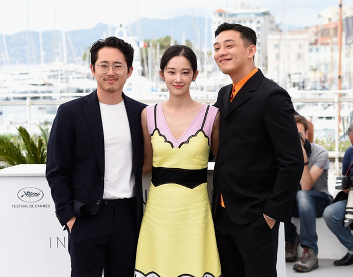 Bintang 'Burning' Hadiri Sesi Photo Call