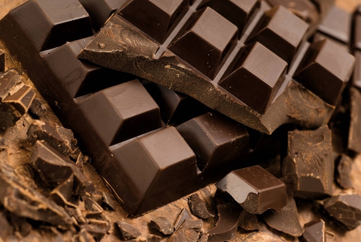 Cokelat Hitam Baik untuk Melindungi Kulit