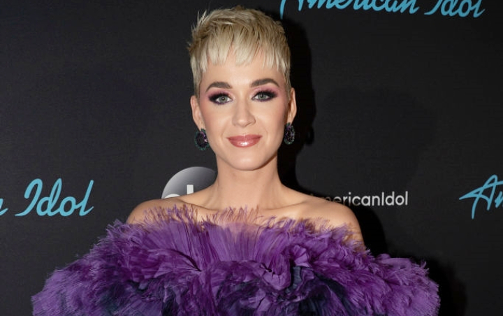 Makin Mesra, Katy Perry Naik Jet Demi Susul Orlando Bloom ke London