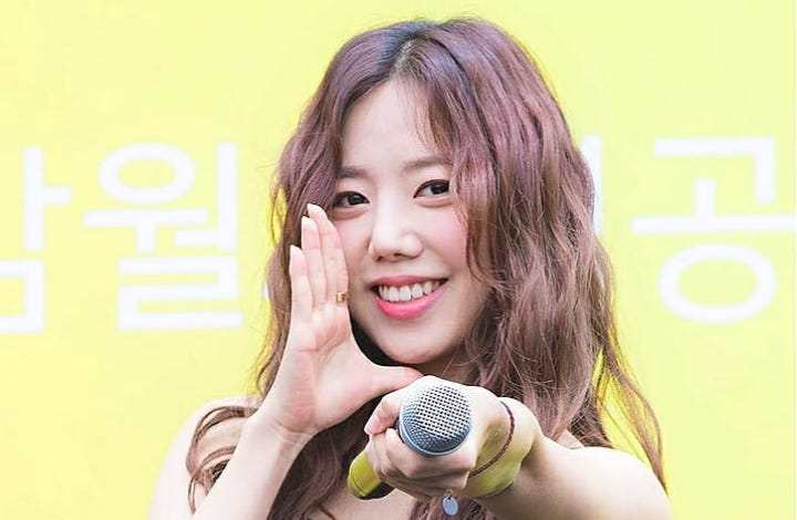 Namjoo A Pink Demam Panggung