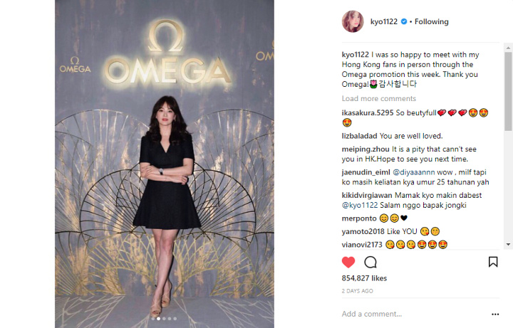 Song Hye Kyo Tutupi Perut