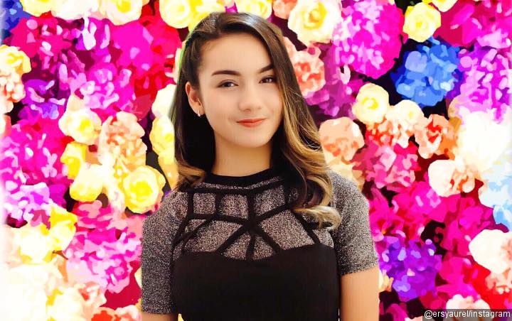 Kenakan Mahkota, Ersya Aurelia Tampil Cantik Rayakan Ultah ke-18