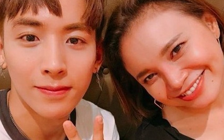 Foto Bareng 'Artis' Ganteng Korea Selatan Ini, Rossa Banjir Pujian