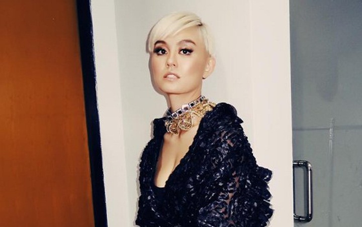 Agnez Mo dan Wijin Saling Unfollow Diduga Putus, Pacar Barunya Produser MV Pharrell Williams?