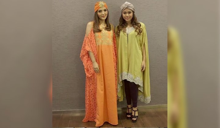 10. Cantik Gunakan Turban, Ashanty dan Aurel Kompak
