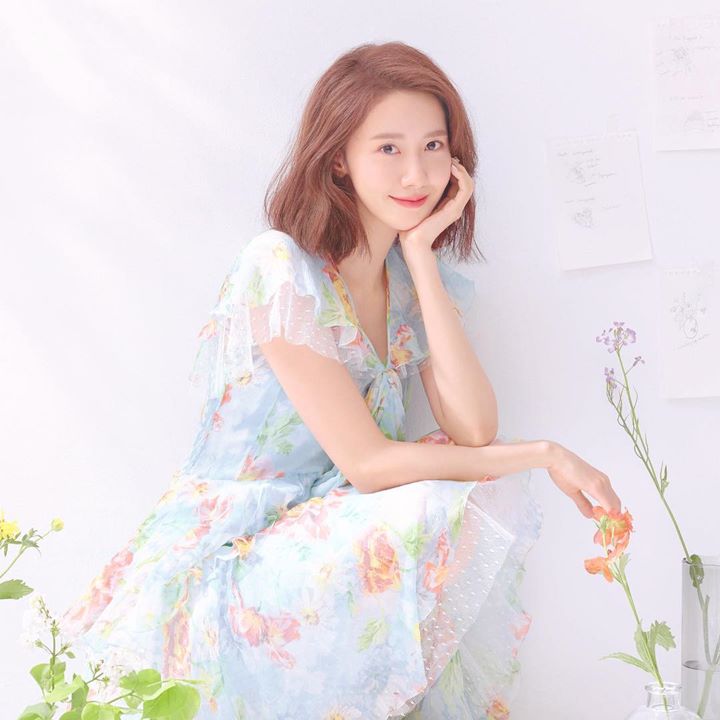 Yoona Semakin Cantik dengan Gaun Biru