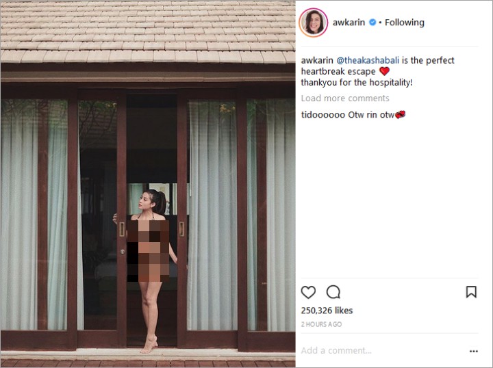  Awkarin Pamer Body Goals, Netter Bentuk Club Tahan Nafas