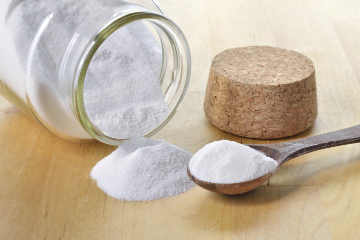Eksfoliasi dengan Gula, Garam, atau Soda Kue