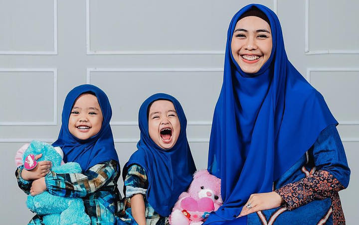 Cantik Dan Berprestasi Oki Setiana Dewi Ternyata Tak Lulus Kuliah Tepat Waktu