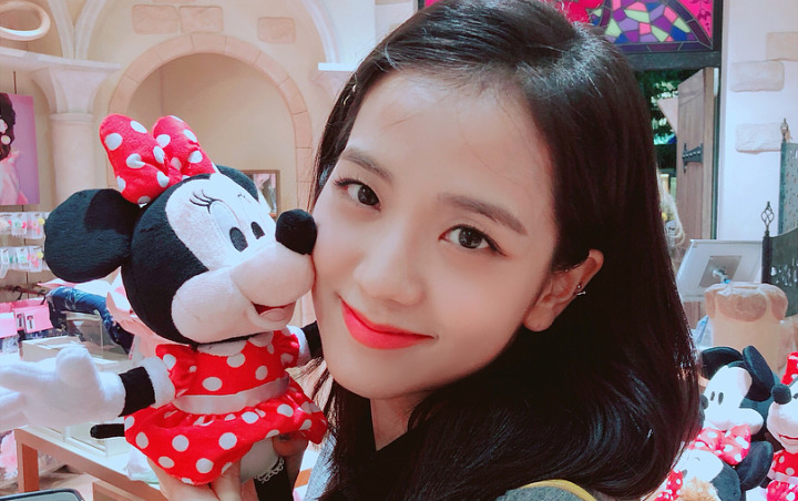 Marahi Fans di Siaran V Live, Jisoo Black Pink Justru Bikin Netter Gemas