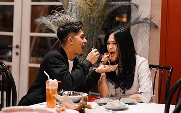 Ricky Harun Berduka, Lengan Donna Harun Buat Netter Gagal ...