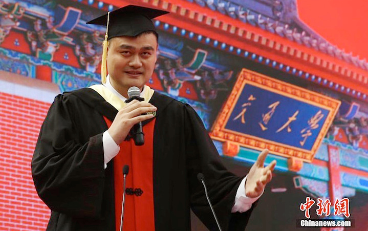 Legenda Basket Yao Ming Tepati Janji Lulus pada Orangtua Setelah 7 Tahun Kuliah
