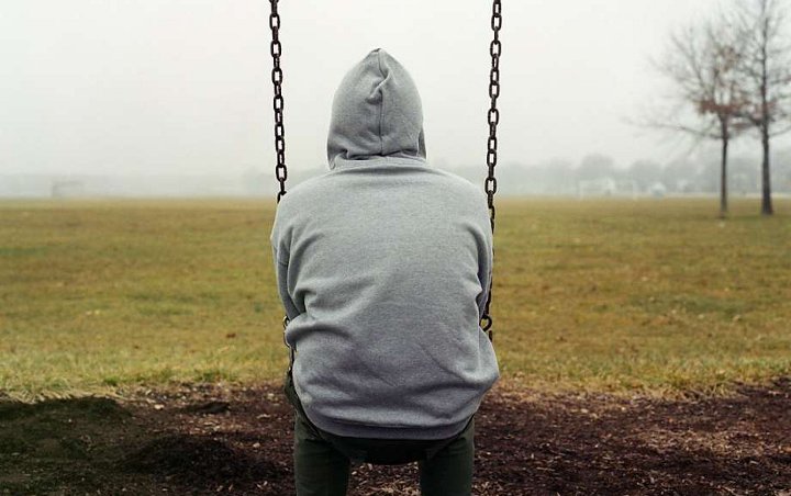 9 Tanda Ini Isyaratkan Kamu Sedang Kesepian