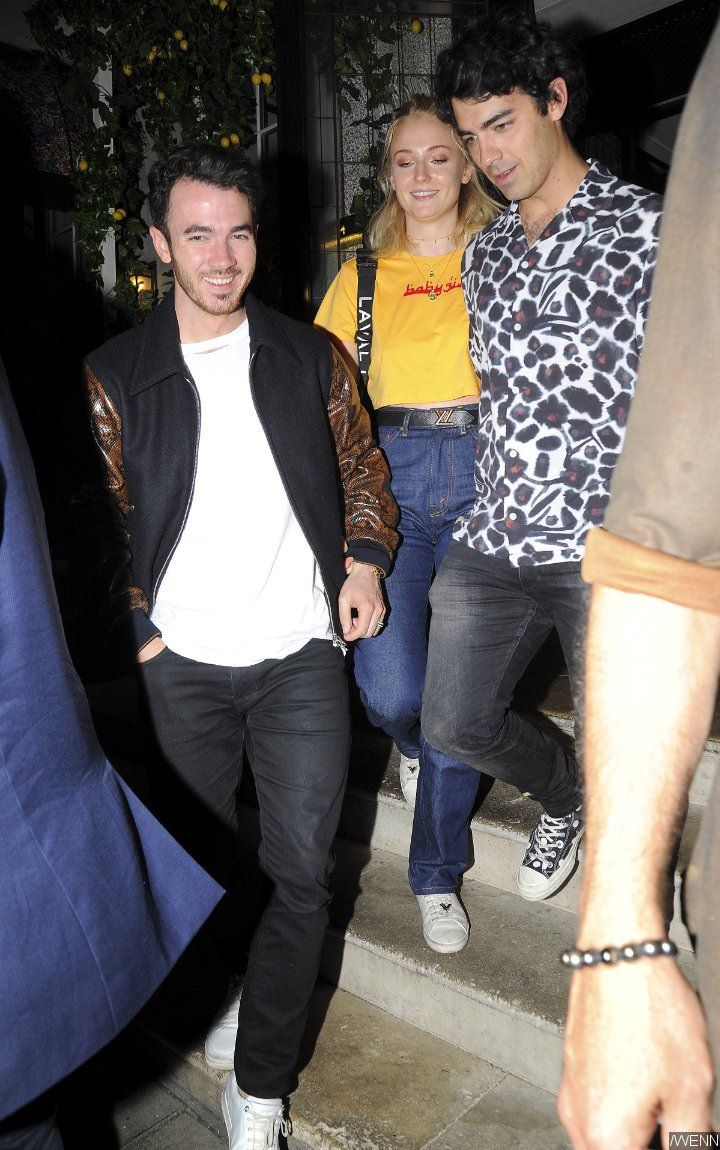 Nick Jonas Priyanka Double Date