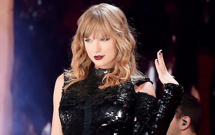 Gelar Konser 'Reputation Stadium Tour' di New Jersey, Taylor Swift Disambut Hujan Badai