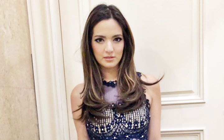 Kembali Pamer Bodi Seksi Nia Ramadhani Buktikan Diri Jadi Ibu Ibu Rasa Abg