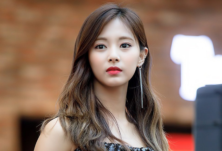 4. Senada Sana, Tzuyu Twice Juga Miliki Mata Indah 
