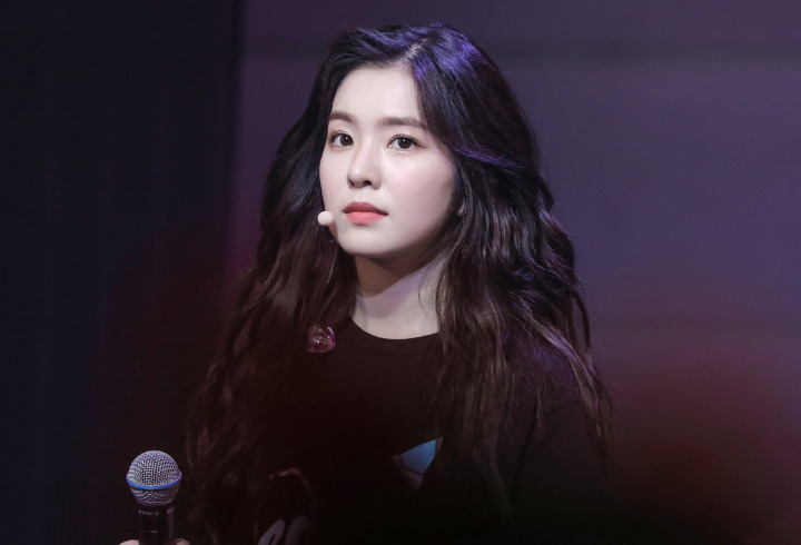 6. Irene Red Velvet Miliki Bulu Mata Lentik 