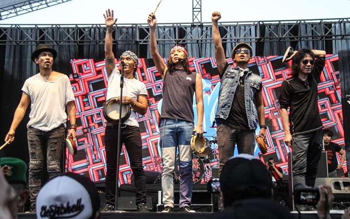 Slank Sesumbar Bakal 'Bakar' Panggung Jika Pasang Tiket Konser Semahal Syahrini
