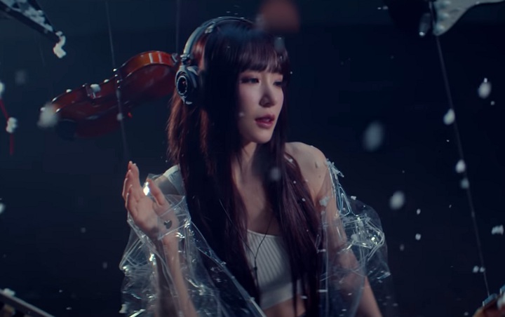 Rilis MV 'Over My Skin', Tiffany Ajak Fans Pilih Adegan Favorit