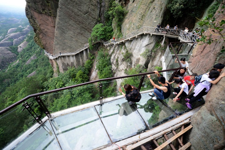 Tianmen Skywalk, Tiongkok