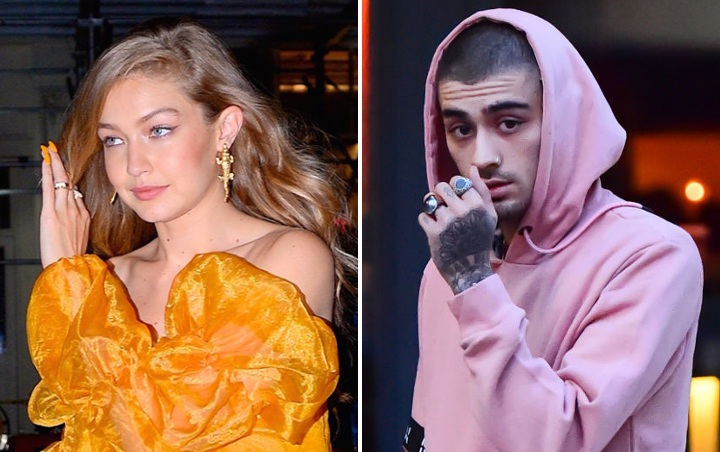 Resmi Balikan Gigi Hadid Pakai Kalung Inisial Nama Zayn Malik