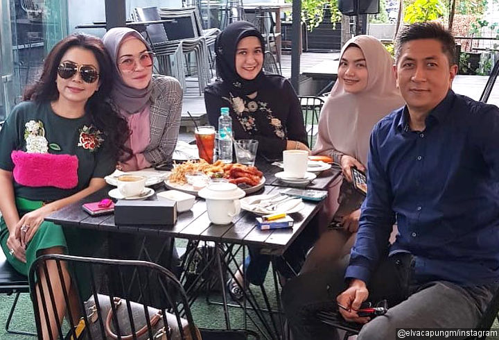Gaya Sosialita Mayangsari Saat Makan Bareng Sahabat