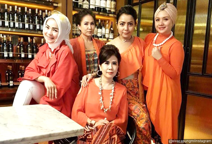 Makeup Minimalis, Mayangsari Pede Umbar Bahu Mulus 