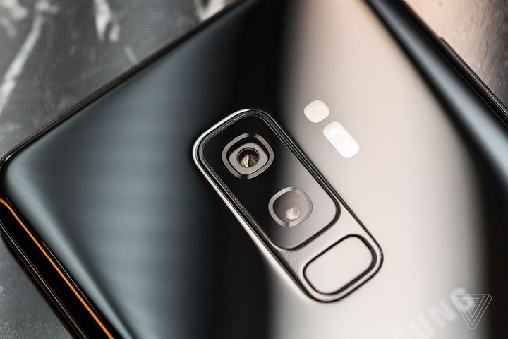 Ambil Foto Malam Hari Tak Jadi Masalah dengan Dual Aperture Samsung Galaxy S9