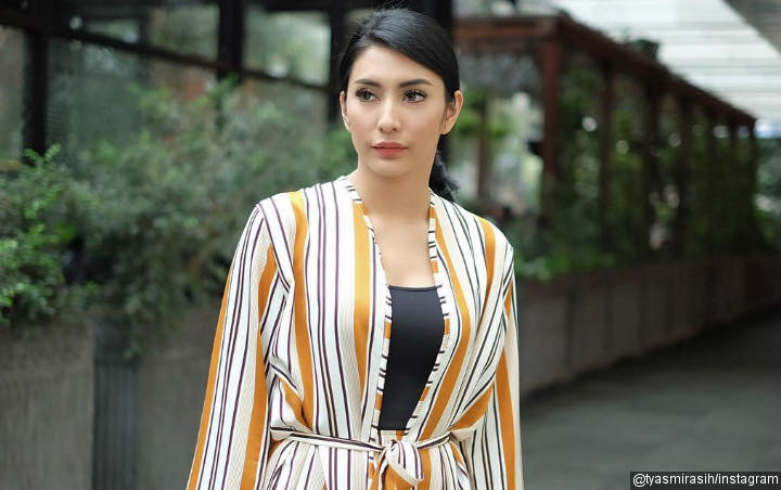 Tampil Cantik di Foto Ini, Tyas Mirasih Malah Disebut Mirip Millendaru