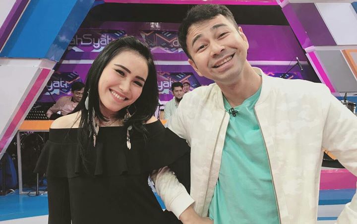 Cuek Disindir Nagita, Ayu Ting Ting Minta 'Dikawinin' dan Tempel Dada Hingga Senjata Raffi 'Gatal'