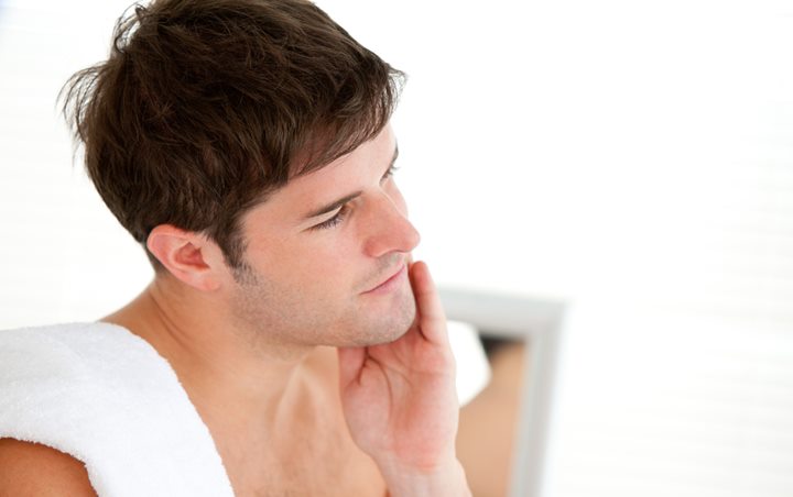 Gunakan Nature Republic Aloe Vera 92% untuk After Shave Lotion
