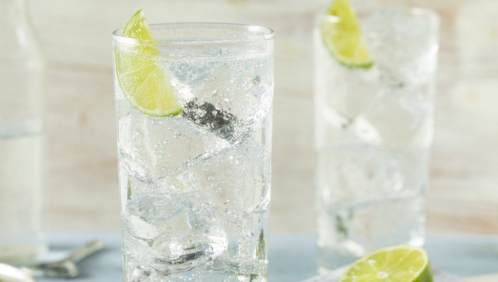 Tak Hanya Soda, Sparkling Water Juga Dilarang Dikonsumsi Sebelum Olahraga