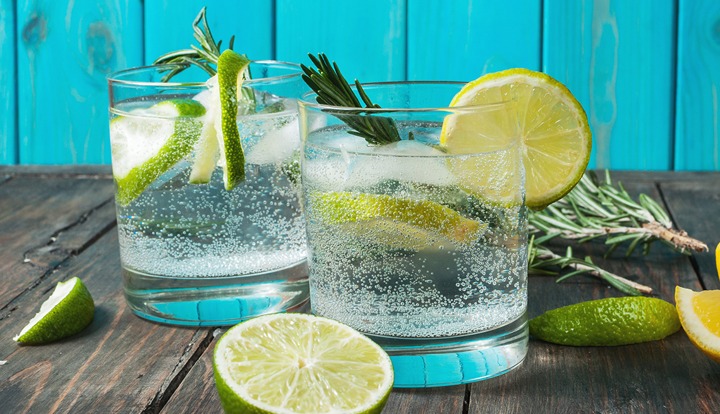 Sparkling Water Bisa Merusak Gigi dan Buat Tubuh Menjadi Gemuk